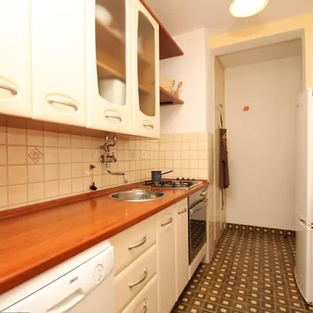 With Wifi - 8600 Apartment